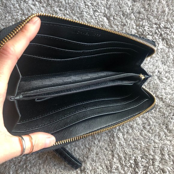 Michael Kors Snakeskin Leather Wallet/Wristlet - Picture 6 of 6